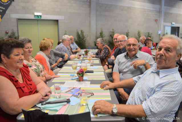 Populier lijkt eventjes op Toverfluit met veel dansgrage senioren op Jumping Zandhoven
