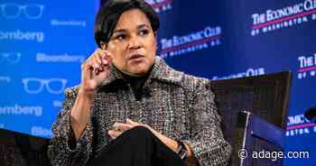 Walgreens CEO steps down