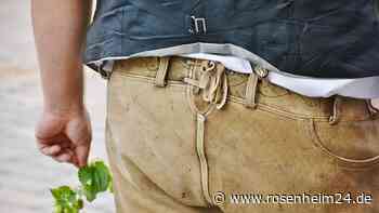 Sex-Attacke auf Volksfest-Klo in Oberbayern: Reinigungskraft vertreibt Täter