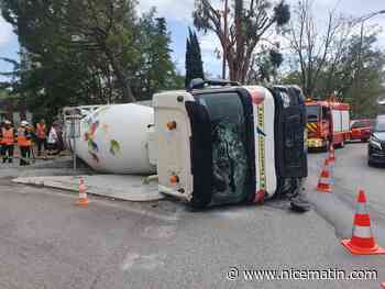 Un camion-toupie se renverse à la sortie de l’A8 près du Cadam