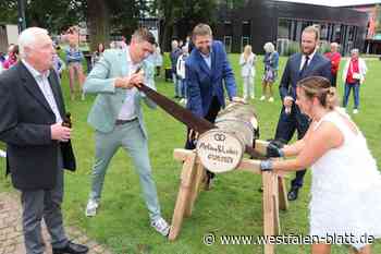 Feuerwehrfrau heiratet Feuerwehrmann