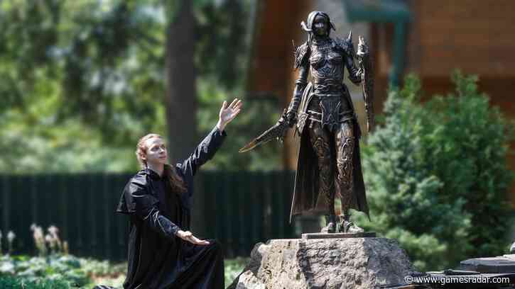 One Final Fantasy 14 player spent 450 hours and $5,000 immortalizing their MMO character with a life-size bronze statue