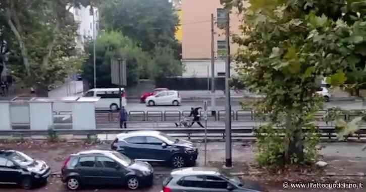 Pugni, calci e bottigliate, violenta rissa al quartiere Quarticciolo di Roma. La video-denuncia diffusa da Celli: “Ora provvedimenti”
