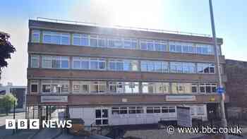 Barnsley: Pedestrian path near school to close during peak hours