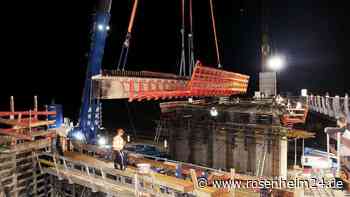 Tonnenschwere Brückenteile sind jetzt an ihrem Platz - A93 nachts gesperrt