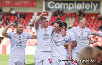 REDS RACE TO VICTORY AT CHELTENHAM