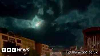 Spectacular meteor streaks across night sky in Turkey