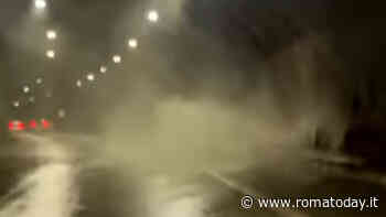 Chiusa la galleria Giovanni XXIII: un incidente ha provocato un danno all'impianto idrico