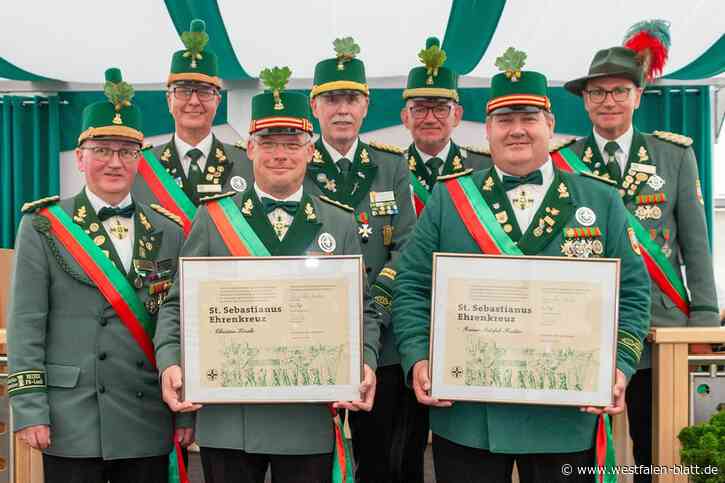 Verdiente Schützen in Paderborn-Sande ausgezeichnet