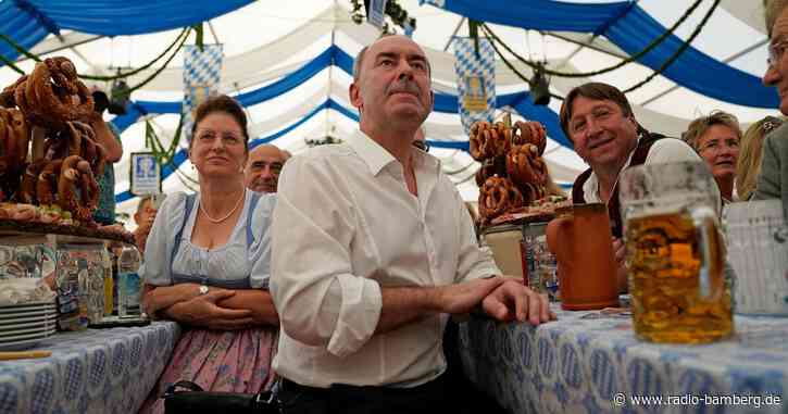 Ehrenrunde im Bierzelt – Aiwanger macht einfach weiter