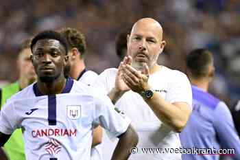 Brian Riemer kritisch nadat Anderlecht winst uit handen geeft: "Dat stoort me het meest"