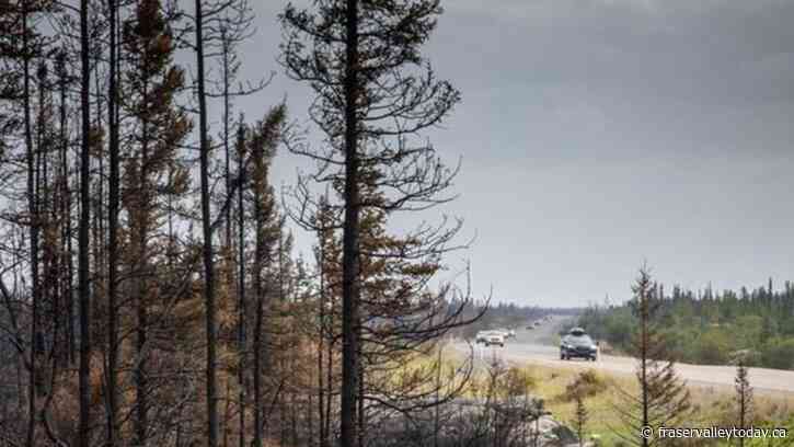 Fire on outskirts of Hay River gets significant rain, officials say