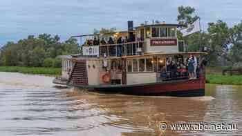 Sunken 99-year-old paddle wheeler to be raised from the bottom of an outback river
