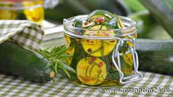 Zucchini-Antipasti aus dem Glas: Ernteüberschuss typisch italienisch einlegen