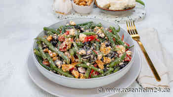 Knackig, würzig und lecker kommt ein mediterraner Bohnensalat mit Feta daher
