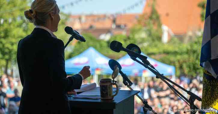 Weidel attackiert Ampel-Koalition bei Gillamoos-Volksfest