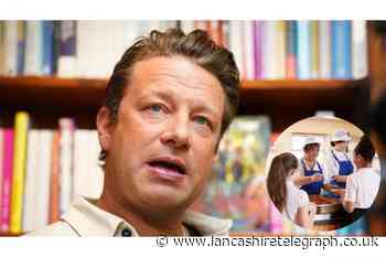 Free school meals: Jamie Oliver calls for extension