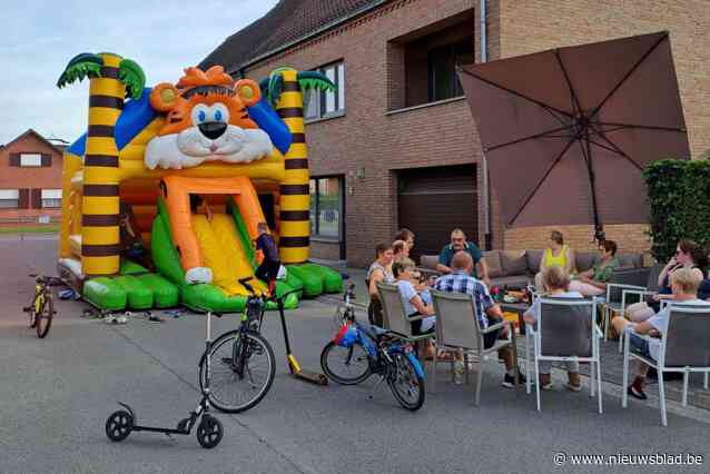 Zomerse speelstraatperiode afgesloten met springkasteel en pizza