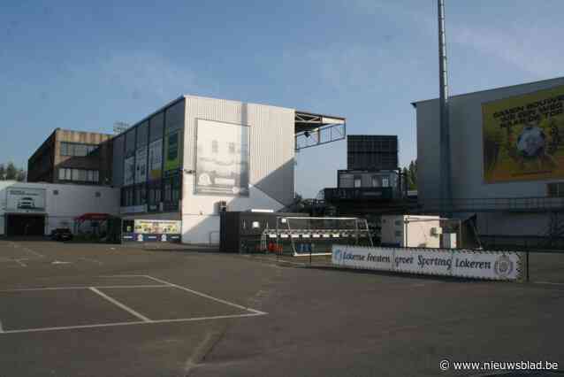 Voetbalsupporters zijn versleten infrastructuur Daknamstadion beu: “De stad weigert als eigenaar verantwoordelijkheid te nemen”