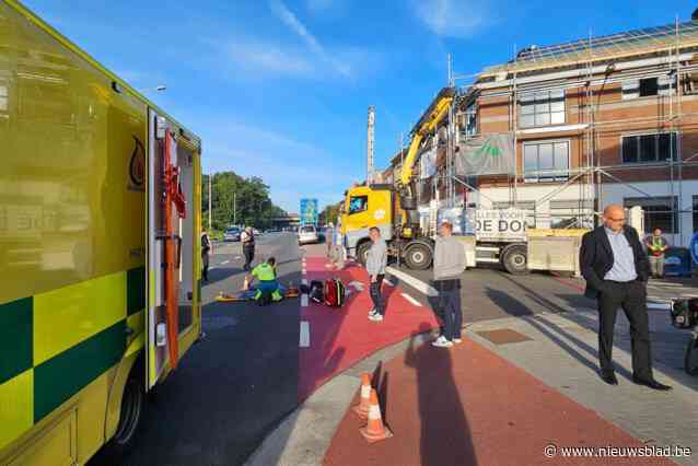 Fietser naar ziekenhuis na aanrijding door roekeloze autobestuurder