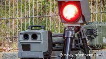 Geschwindigkeitskontrolle der Polizei Trostberg in Tacherting