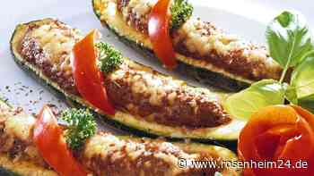 Gefüllte Zucchini-Schiffchen schnell und einfach aus dem Ofen