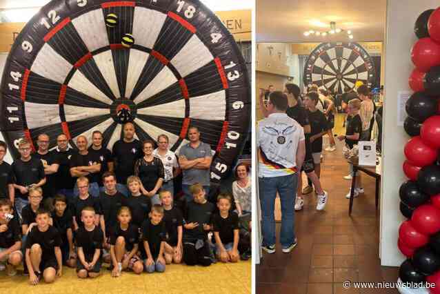 Startdag dartsvereniging voor kinderen blijkt schot in de roos: “Geschrokken van het succes”