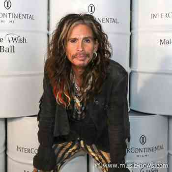 Steven Tyler urges tourists to return to Maui following wildfires