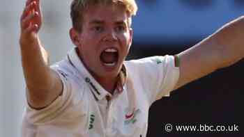 County Championship: Tom Scriven haul helps Leics take control against Gloucs