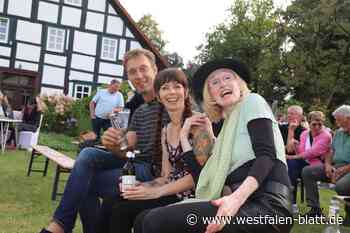 Viele Besucher genießen „Kleines Fest auf Brechmanns Hof“