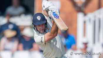 County Championship: Yorkshire batters stretch lead over Derbyshire