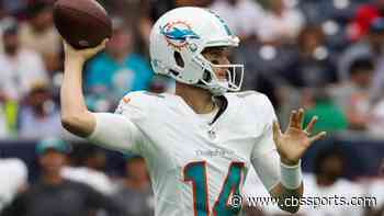 Dolphins name Mike White backup QB; Mike McDaniel lauds ex-Jet for learning system quickly, commanding huddle