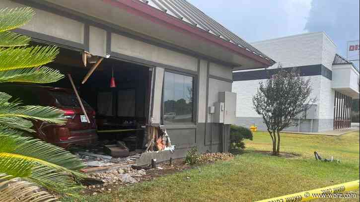 Driver crashed into a Dennys near Houston, injuring 23 people