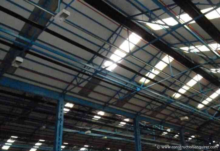 Worker breaks every bone in his face in roof plunge