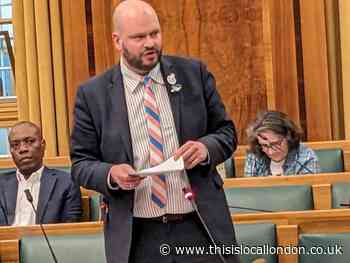Hackney Mayor's leave of absence after photo with paedophile