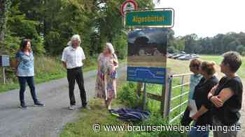 Neues Schild erinnert an Algesbüttels 1000-jährige Geschichte
