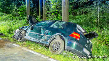 Junger Mann schrottet Sportwagen: 19-Jähriger rast zu schnell in Kurve – 100.000 Euro Sachschaden