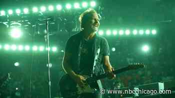 Pearl Jam reveals Chicago merchandise for United Center shows, including '90s Bulls throwbacks