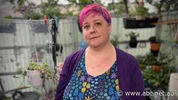 Liz spent years trying to get her late mother's Qantas flight refunded. She wants the airline to 'do better' under its new boss