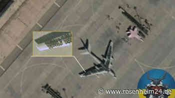 Schutz, Täuschung oder peinlicher Tarnversuch? Russen bedecken Bomber mit alten Autoreifen