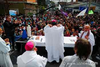 Argentine Priests Defend Pope Francis Over 'Shameful' Milei Attacks