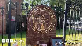 Rotherham: Murdered officer memorial unveiled in Swinton