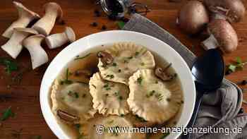 Rezept für Pilz-Ravioli in feiner Pilz-Consommé