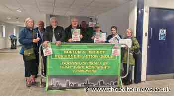 Bolton: Hundreds sign petition against ticket office cuts