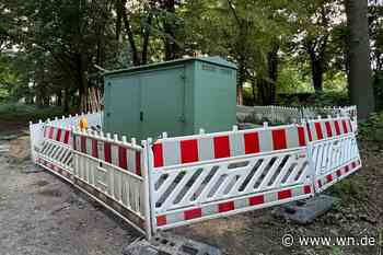 So groß wie ein Kleiderschrank: Metallkasten im Düesbergpark aufgestellt