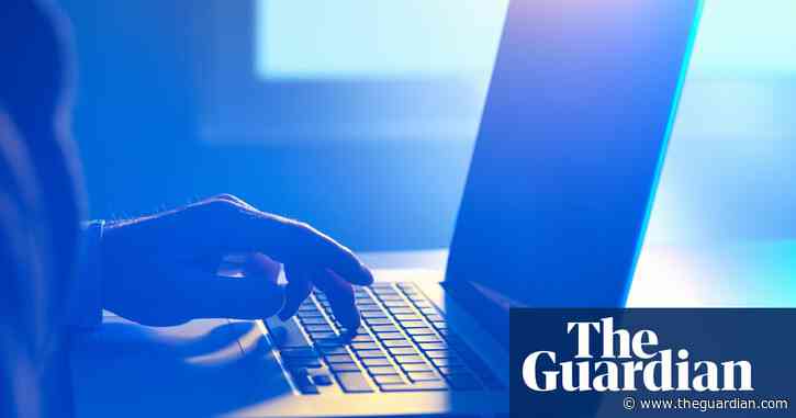 AFP calls on public to donate childhood photos in bid to combat child abuse with AI