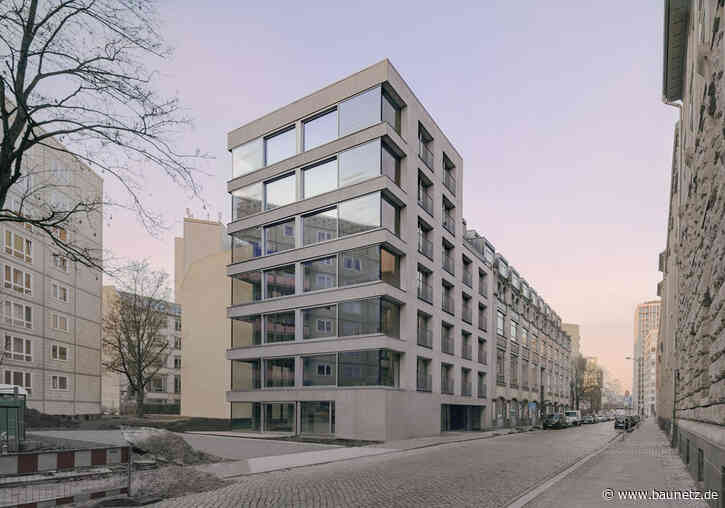 Im Zwickel zwischen Platte und Block
 - Wohn- und Geschäftshaus von zanderroth in Berlin