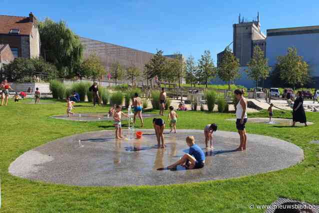 Waterspeeltuin hotspot op warme woensdagnamiddag