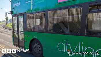 Bristol: Free public transport aims to cut air pollution