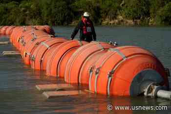 A Judge Orders Texas to Move a Floating Barrier That's Used to Deter Migrants Between US and Mexico
